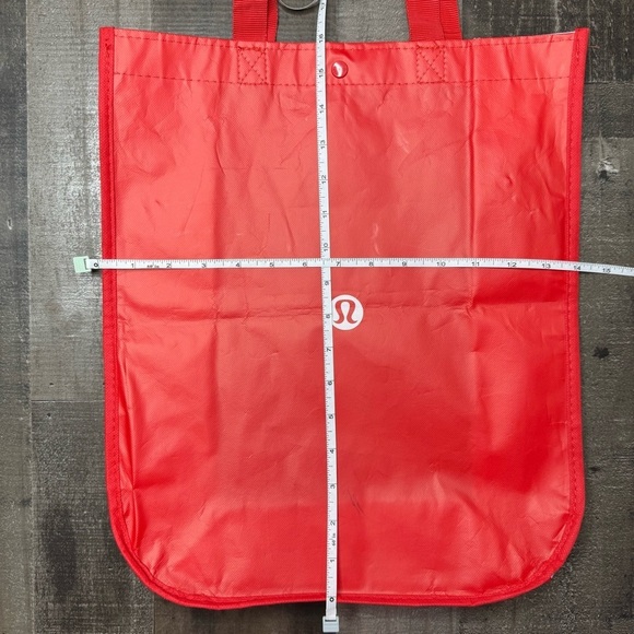 Lululemon Athletica Red ReuseableTote Bag Modern Design large - Picture 5 of 7
